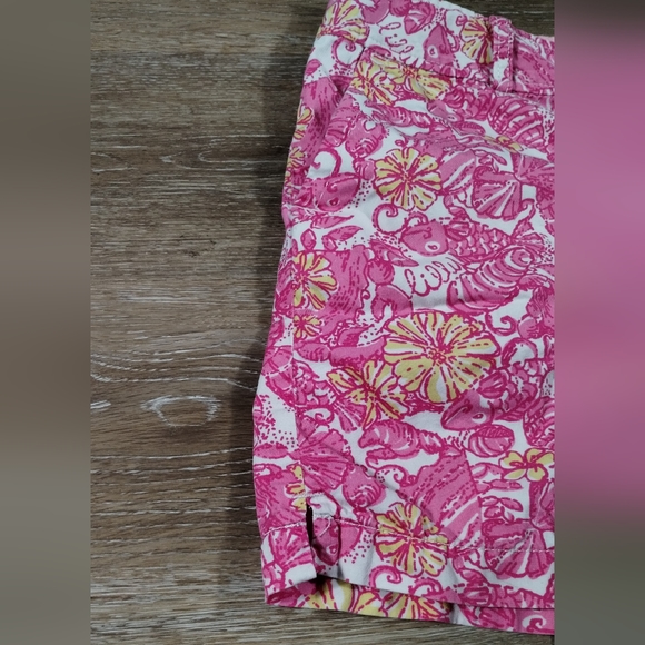 Lilly Pulitzer Fish and floral Chum Bucket Shorts SIZE 8 - Picture 10 of 10